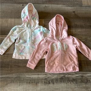 BUNDLE of 2 EUC Gap zip-up hoodies